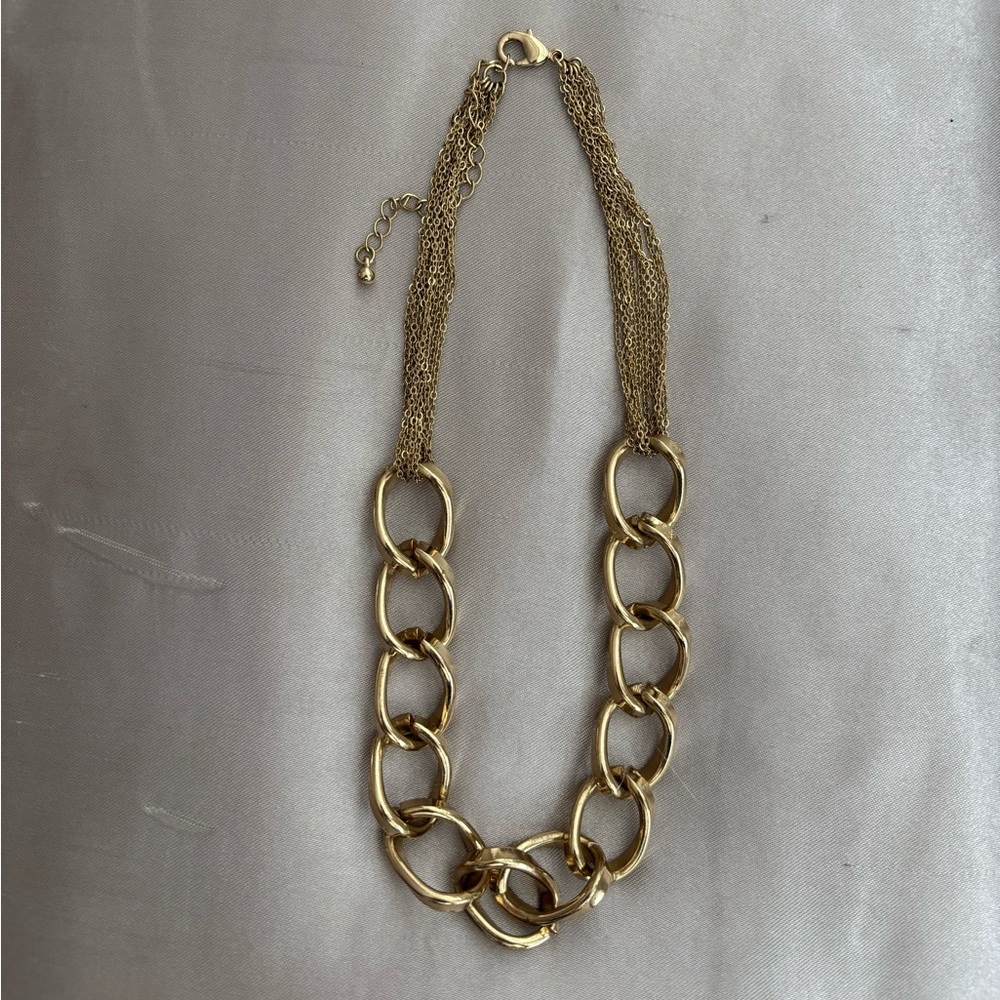 Elegant Gold Multi-Link Necklace - Picture 4 of 6